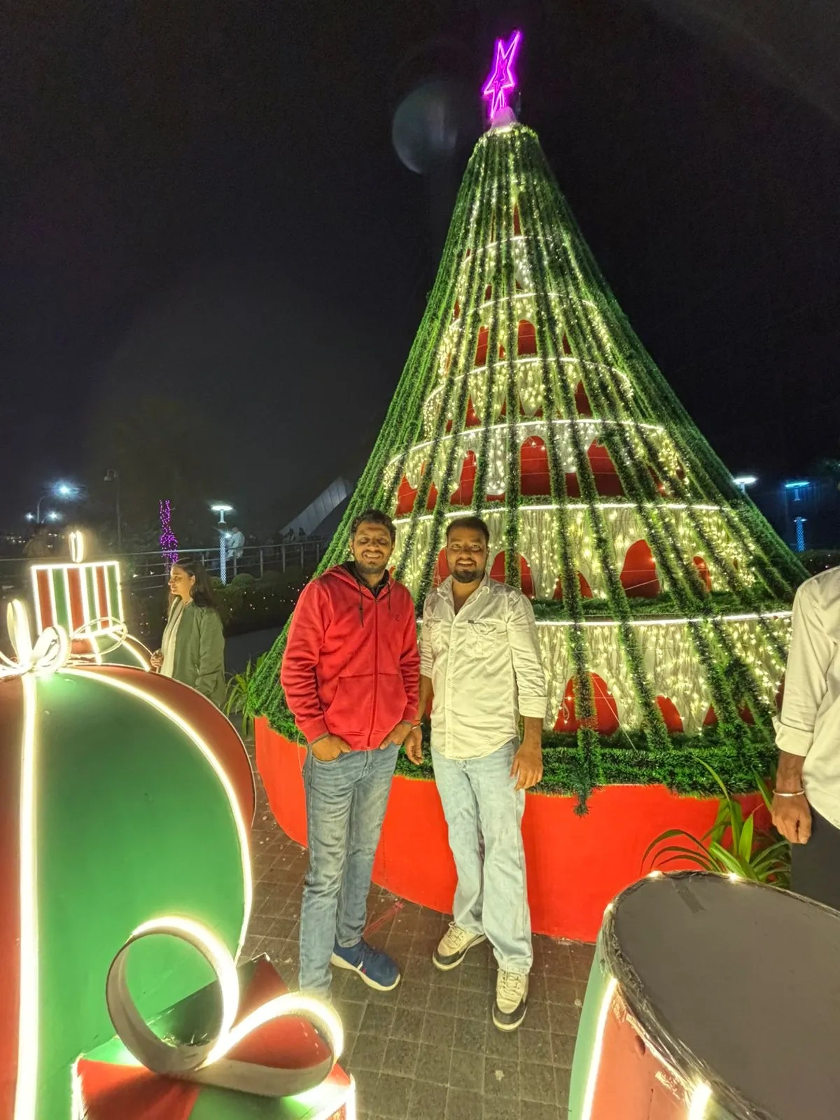 Life at Kuchoriya TechSoft /images/career/Image0013.webp