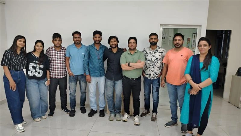 Life at Kuchoriya TechSoft /images/career/Image10.webp