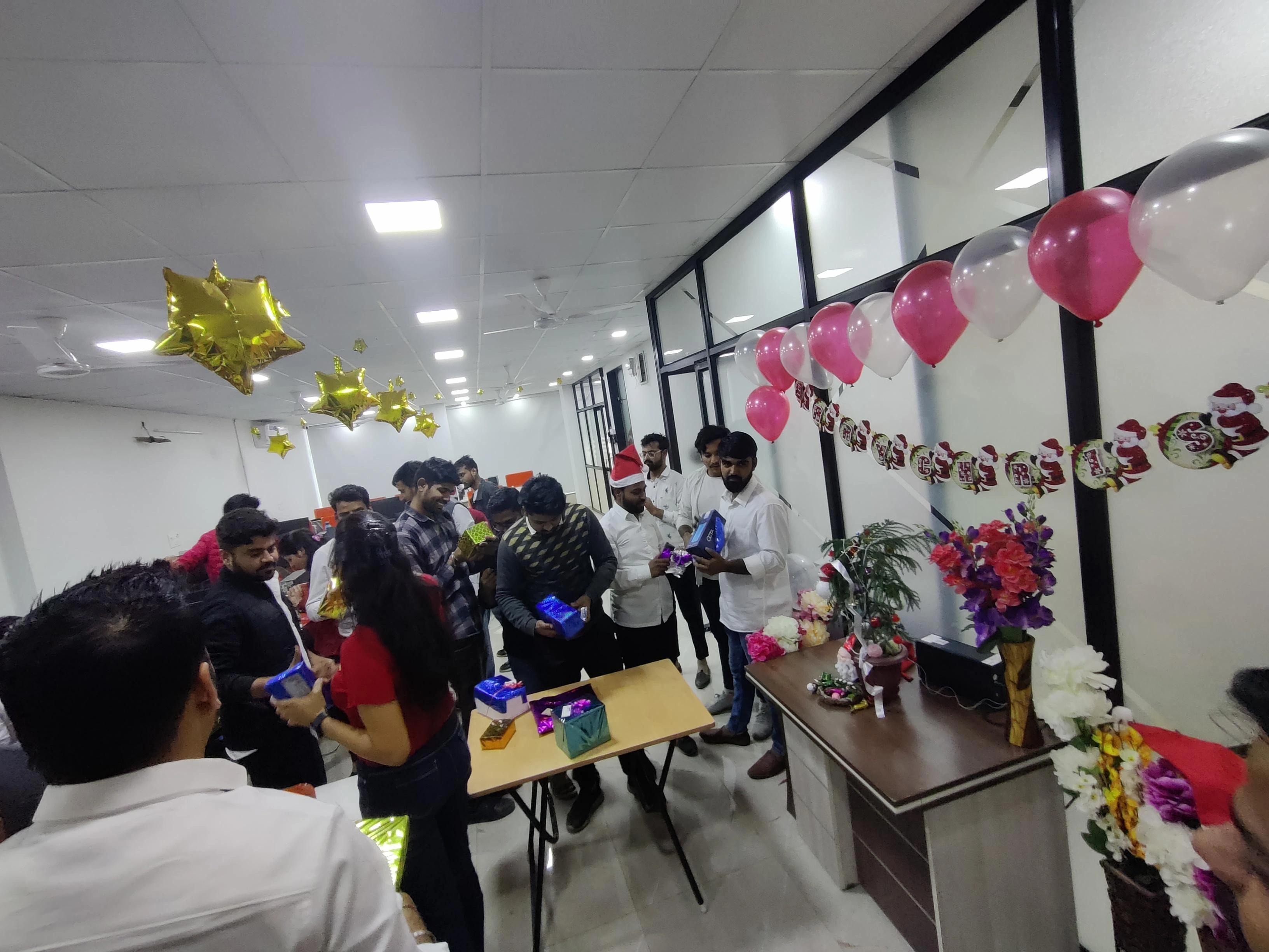 Life at Kuchoriya TechSoft /images/career/Image47.webp