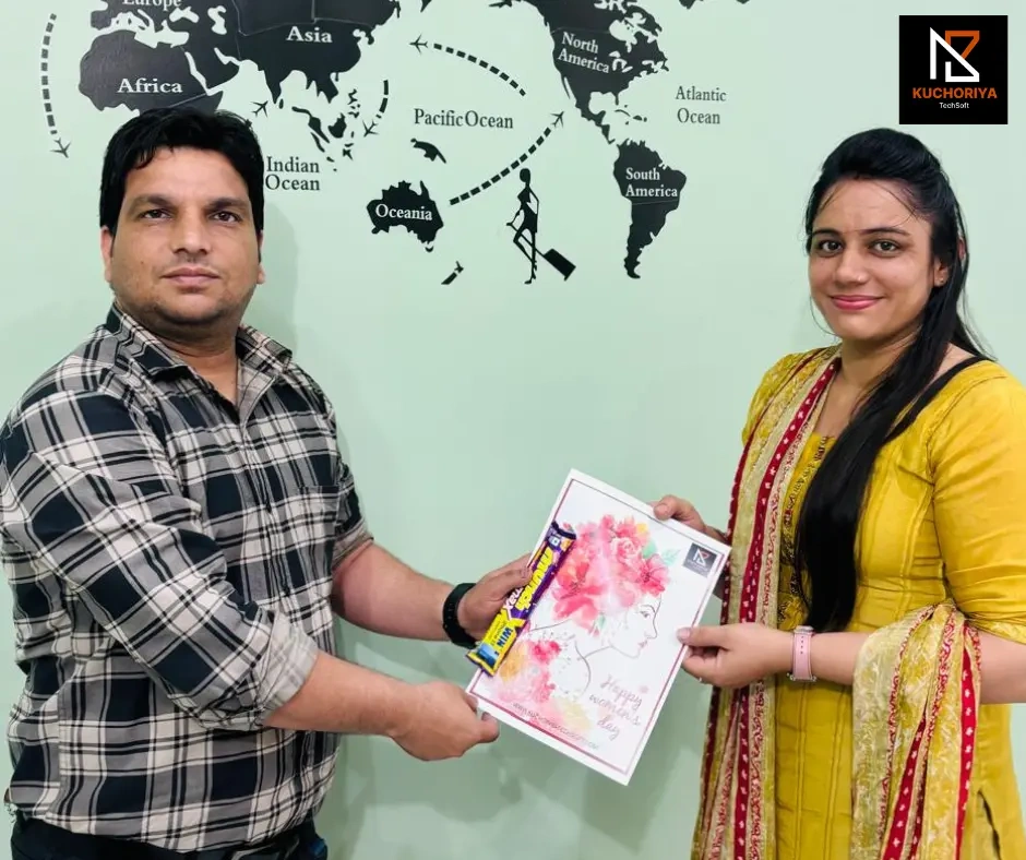 Life at Kuchoriya TechSoft /images/career/Image75.webp